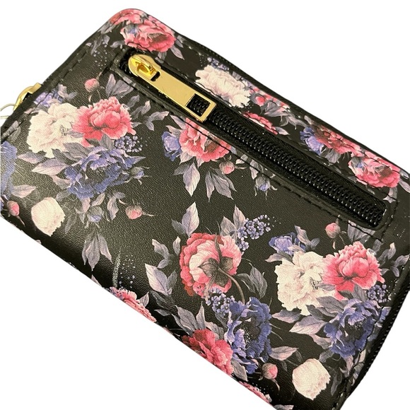 Floral Women's Wallet Zip Around Small Wallet NWT - Picture 2 of 3
